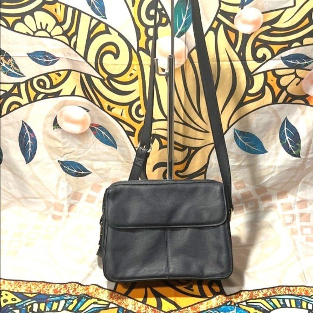 Vintage Leather Co. by Liz Claiborne Black Leather Crossbody Bag